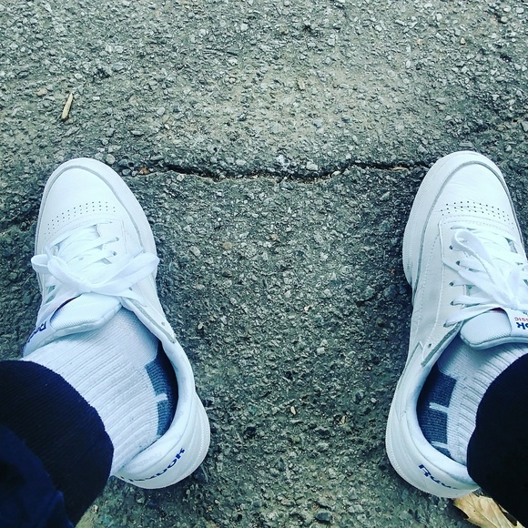 Meet your Posher, Agail - Picture 1 of 1